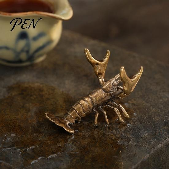 Pen Holder with Whisker Details Brass Lobster Figurine, Multifunctional Ornament for Tea Pet Lid Rest Brush Practical Desk Paperweight, Cute