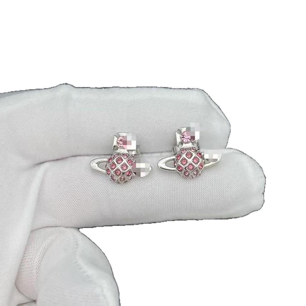 Westwood Silber Nadel Ohrstecker: Schickes Nischen-Design für einen raffinierten Look