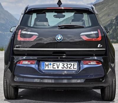 BMW i3 – Chromleiste am Kofferraumdeckel und Glas NEU