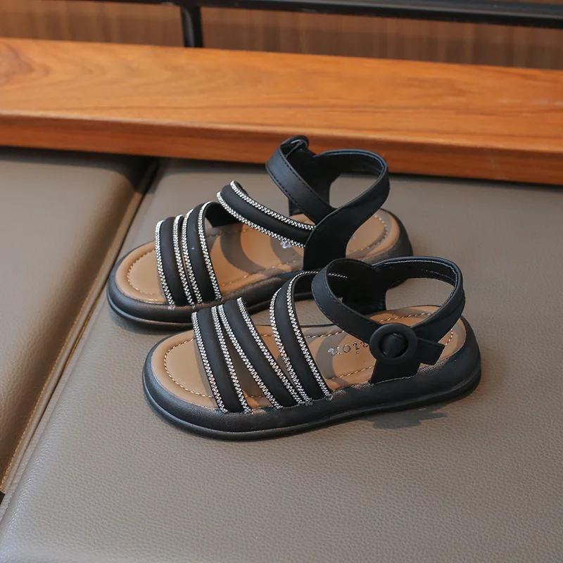 Letnie Dziecięce Sandały Luksusowe Sandały z Paskiem z Cyrkoniami dla Dzieci 2024 Modne Sandały Rzymskie na Płaskiej Podeszwie z Odkrytymi Palcami dla Dziewczynek, Codzienne, z Wycięciami