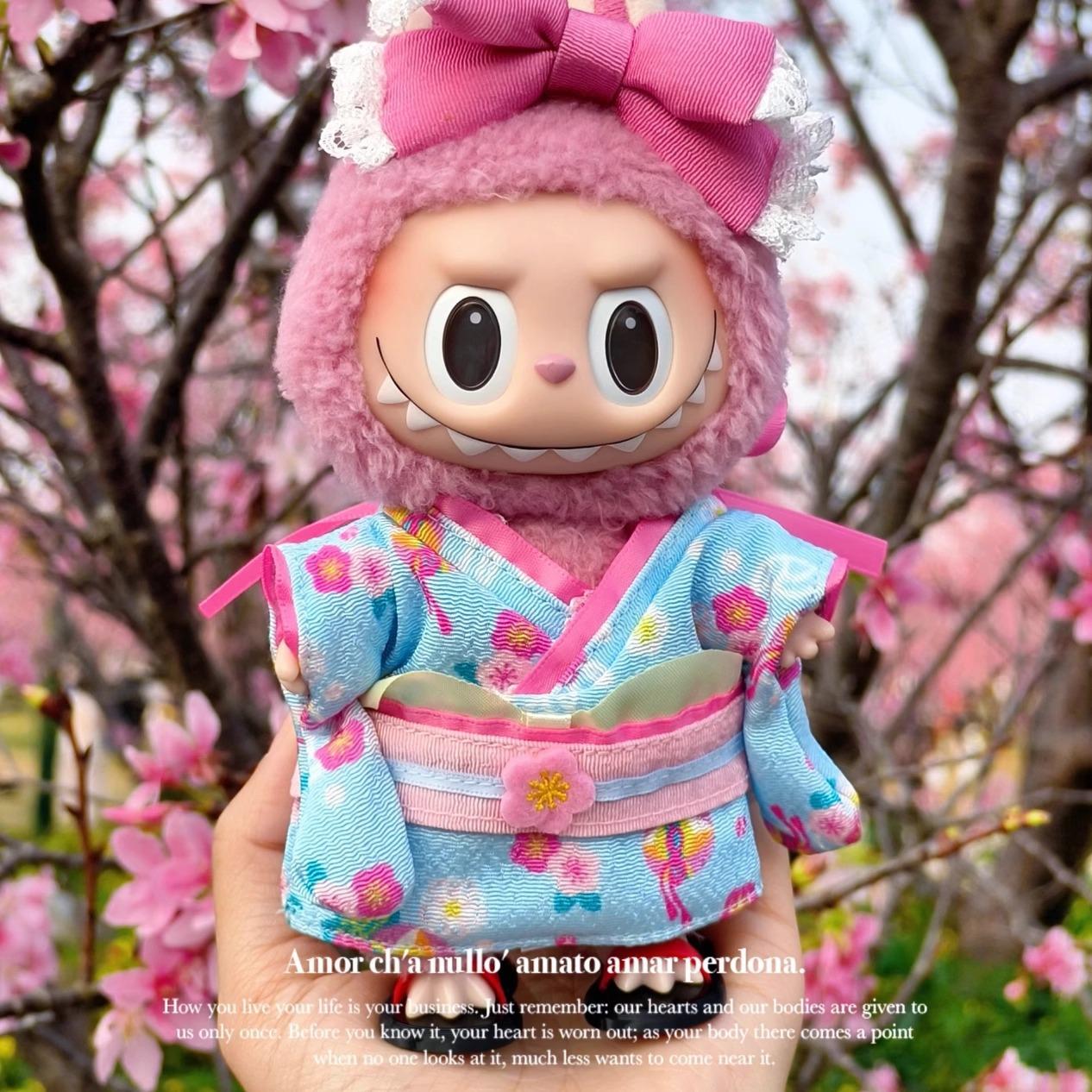 

Лабубу Кимоно Костюм Модная и Детская Одежда для Кукол Pendant applicable