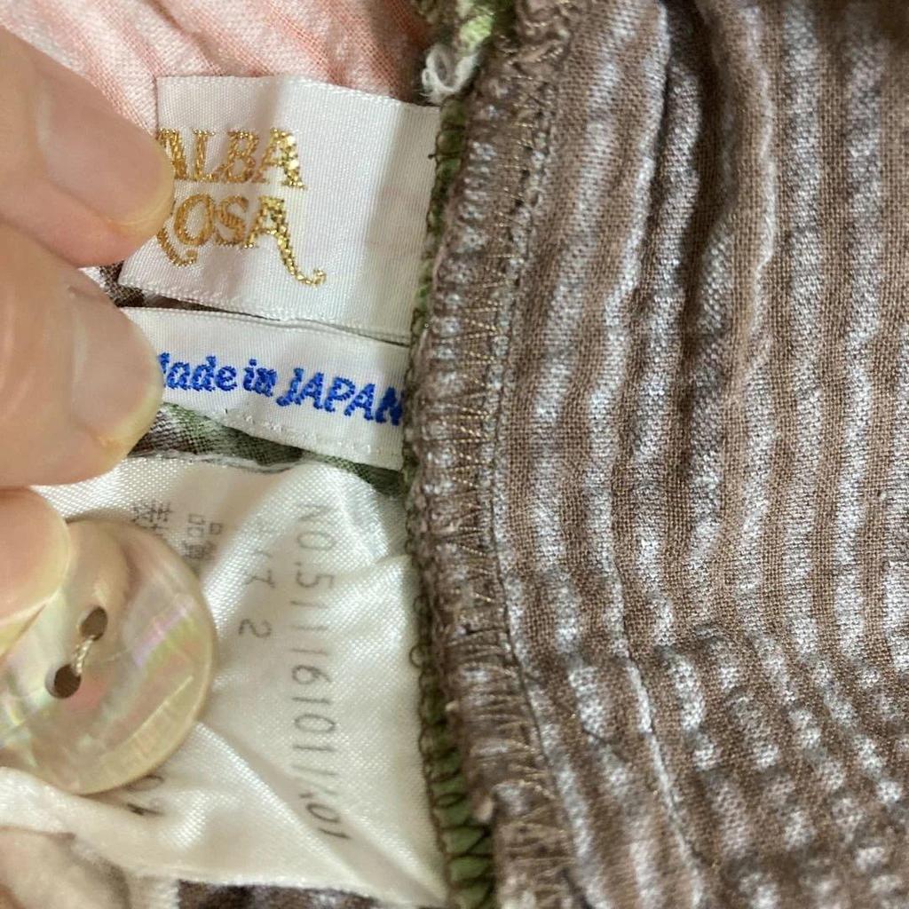 Used ALBA ROSA hibiscus pattern shorts