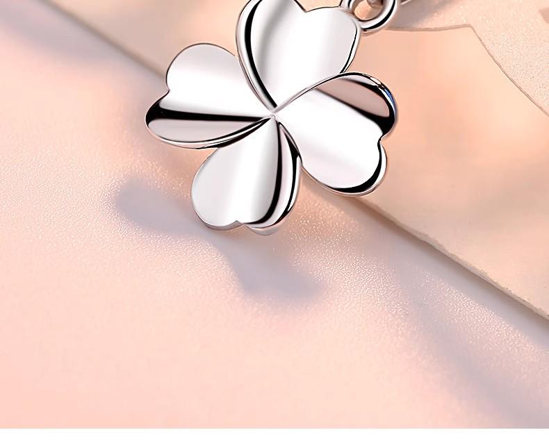 Sterling Silver Four-Leaf Clover Necklace for Women - Elegant Clavicle Chain Pendant, Perfect Valentine's Day Gift.