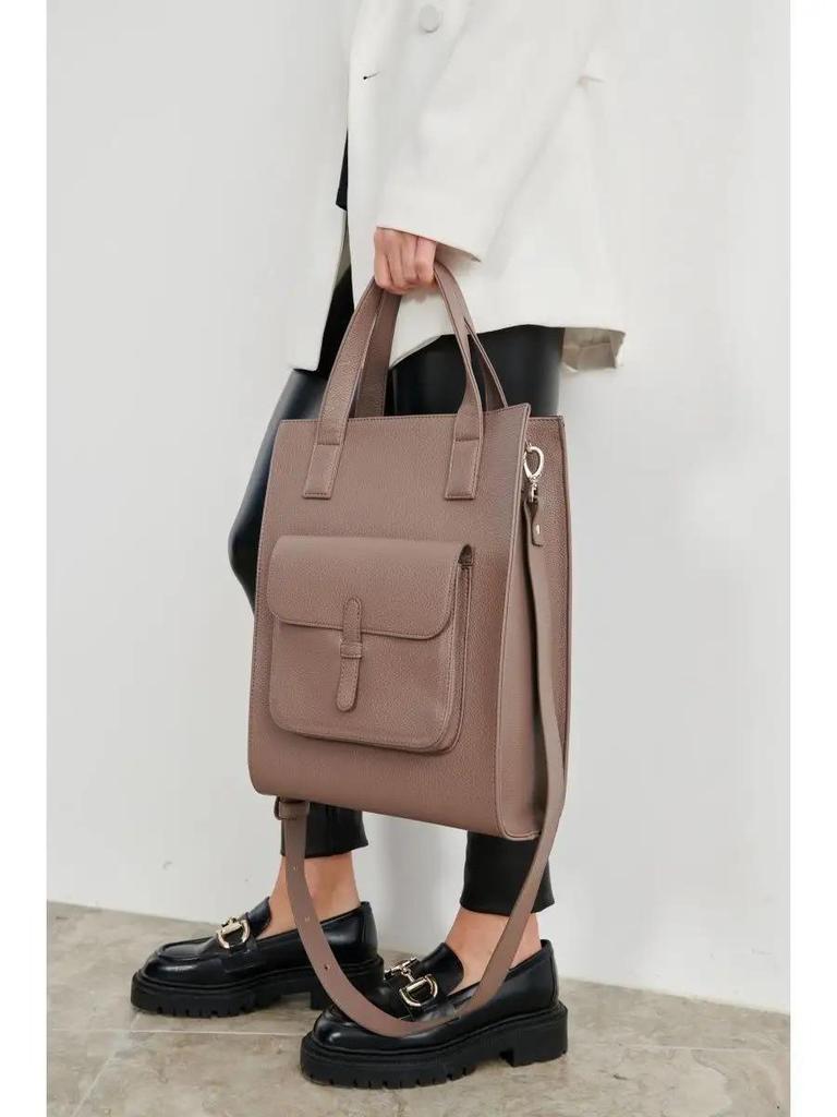 Unisex Large-Capacity Crossbody Bag: Single Shoulder, Casual Business, Travel, Laptop-Friendly.
