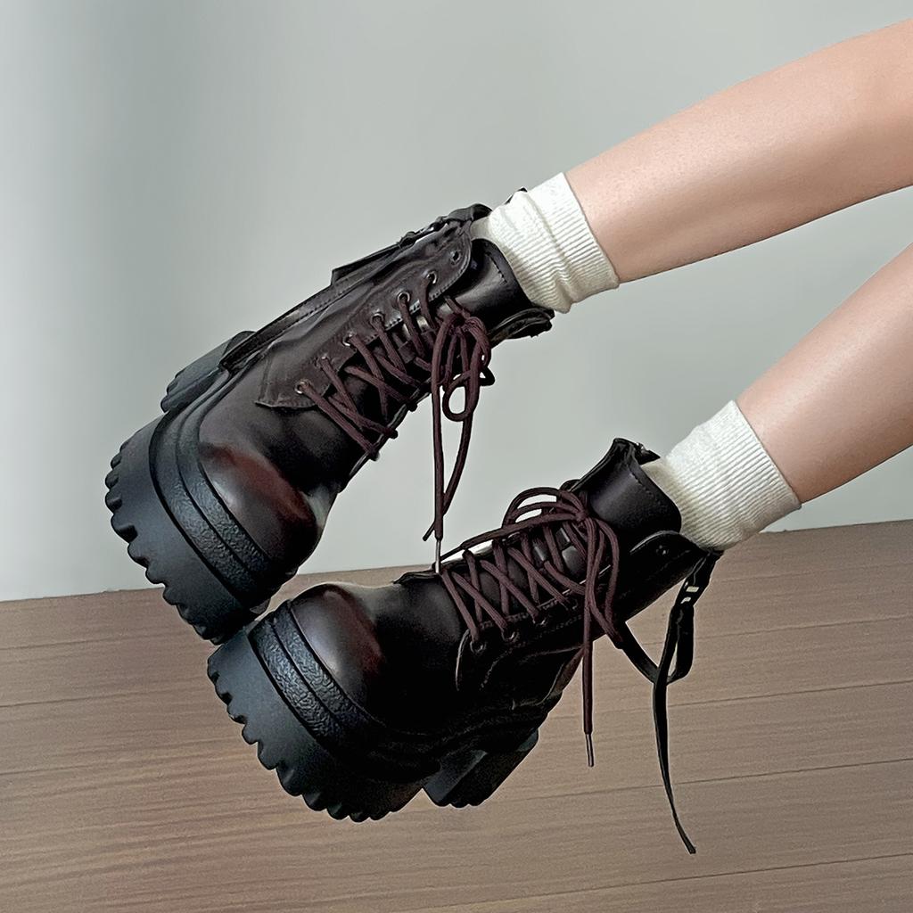 Retro Black Premium British Platform Martin Boots Women's 2025 New Autumn with Skirt and Thin Short Boots