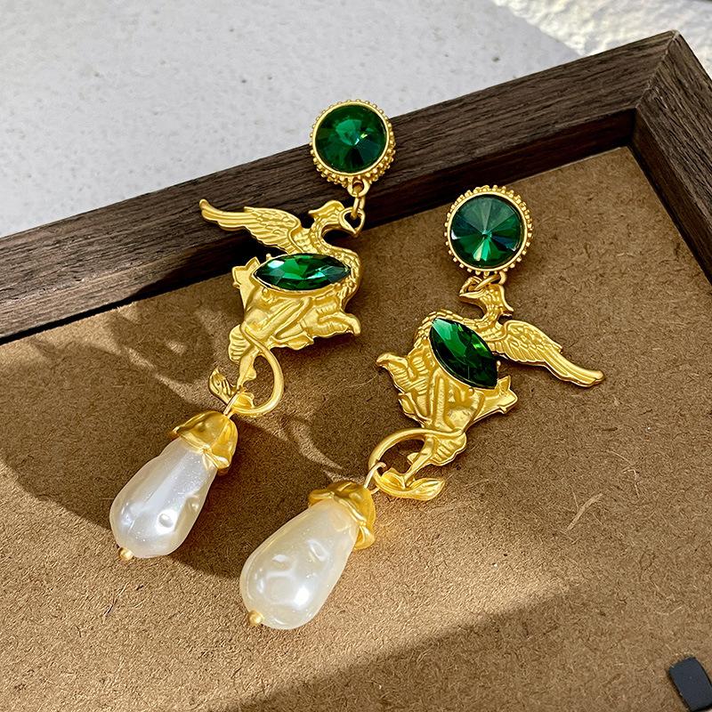 Classic Middle Women Girls Enamel Flower Earrings Ear Clip Vintage Elegant Lady High-end Party Banquet Accessories Jewelry