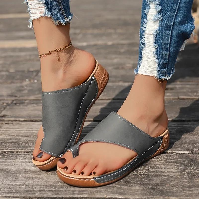 Outdoor Platform Plus Size Slippers 2025 Summer Light Open Toe Women's Slippers Casual Thong  Women Concise Round Toe Sandals