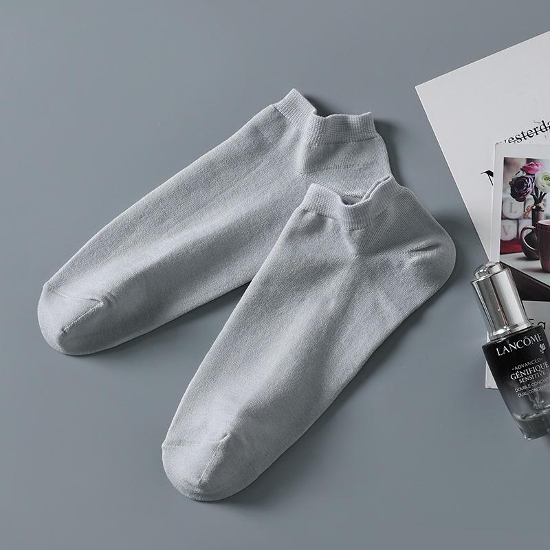 Men's Silk Socks for Healthy Foot Care - Ideal for Spring, Summer, and Autumn