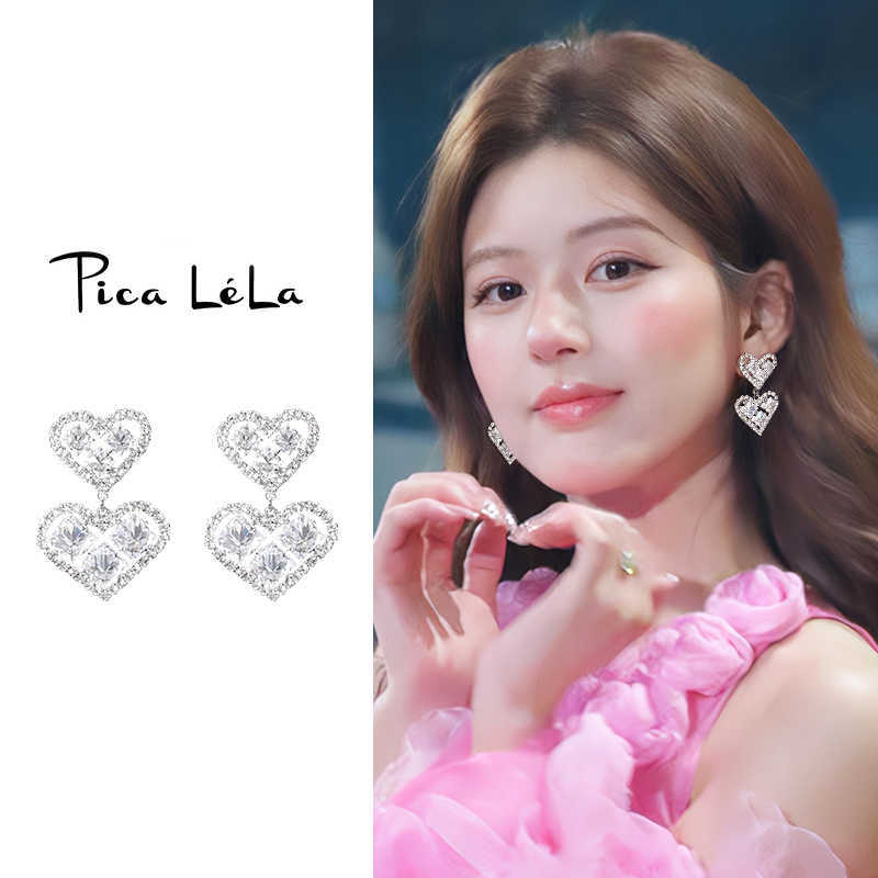 Light luxury high-end silver love earrings, stud earrings, women s design earrings, niche unique square and round face exaggerated earrings