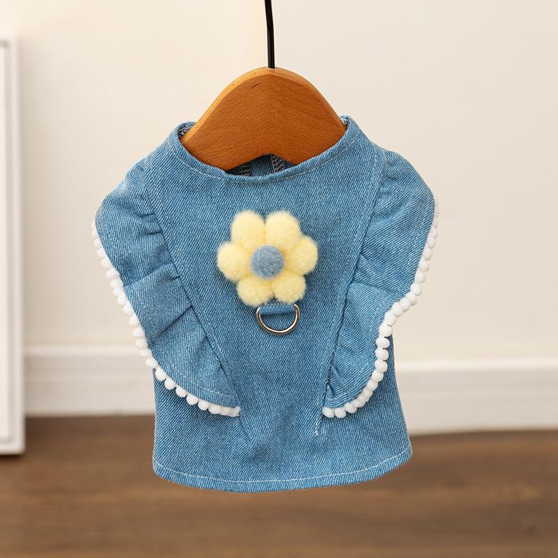 New puppy dog bipeg autumn small flower three-dimensional thin small dog Teddy Bigbear can be towed pet clothes