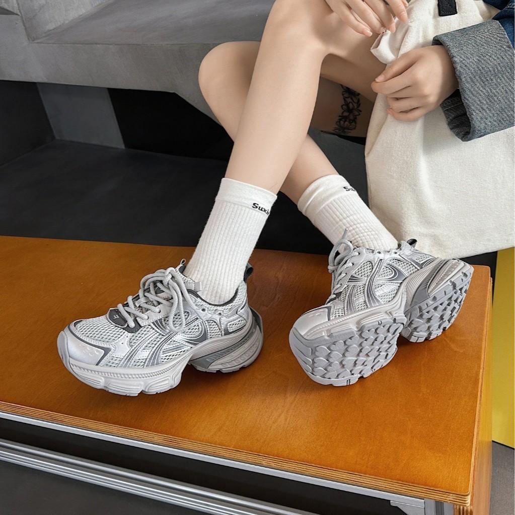European thick-soled dad shoes for women 2025 autumn new leather mesh lightweight height increase casual sports shoes ins tide