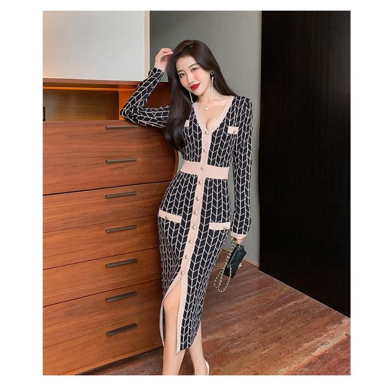 Striped Knitted Dress Women's Autumn and Winter New V-neck Fashion Button Slim Split Hip Skirt