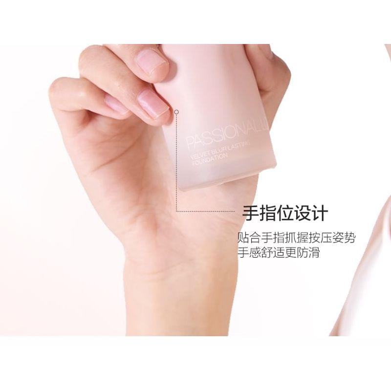 PASSIONAL LOVER - Velvet Blur Lasting Foundation - 3 Colors