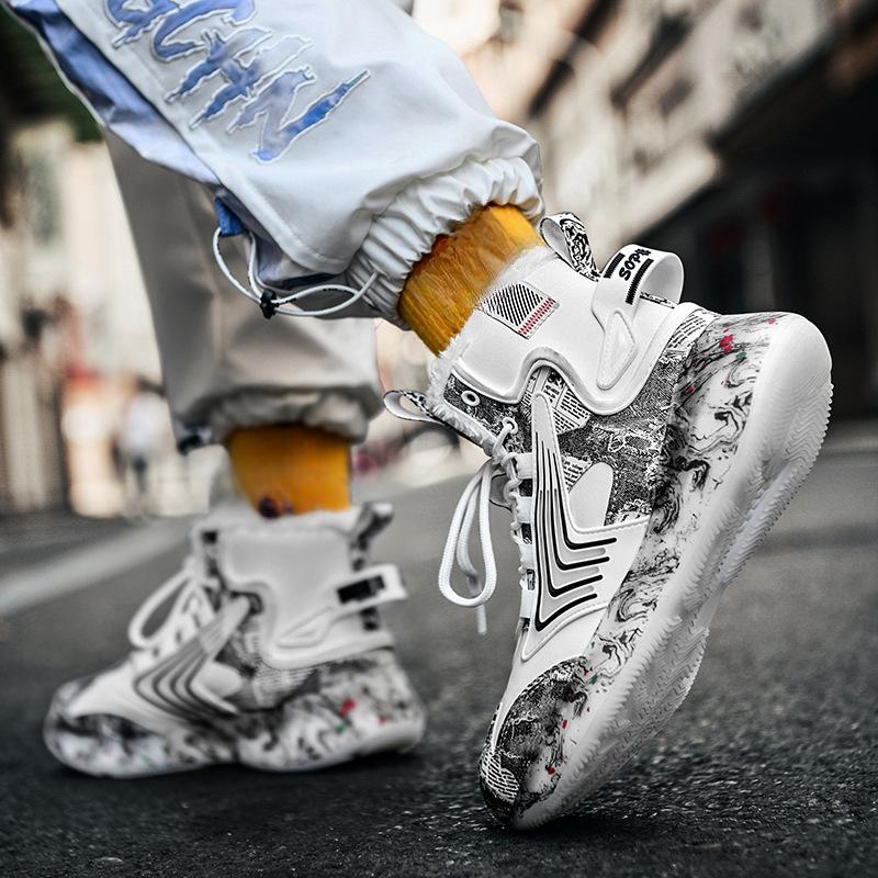Sneakers Plus Size Graffiti Luminous Student Sneakers Northeast Trend Fleece-lined Thickened High Top Big Cotton Shoes