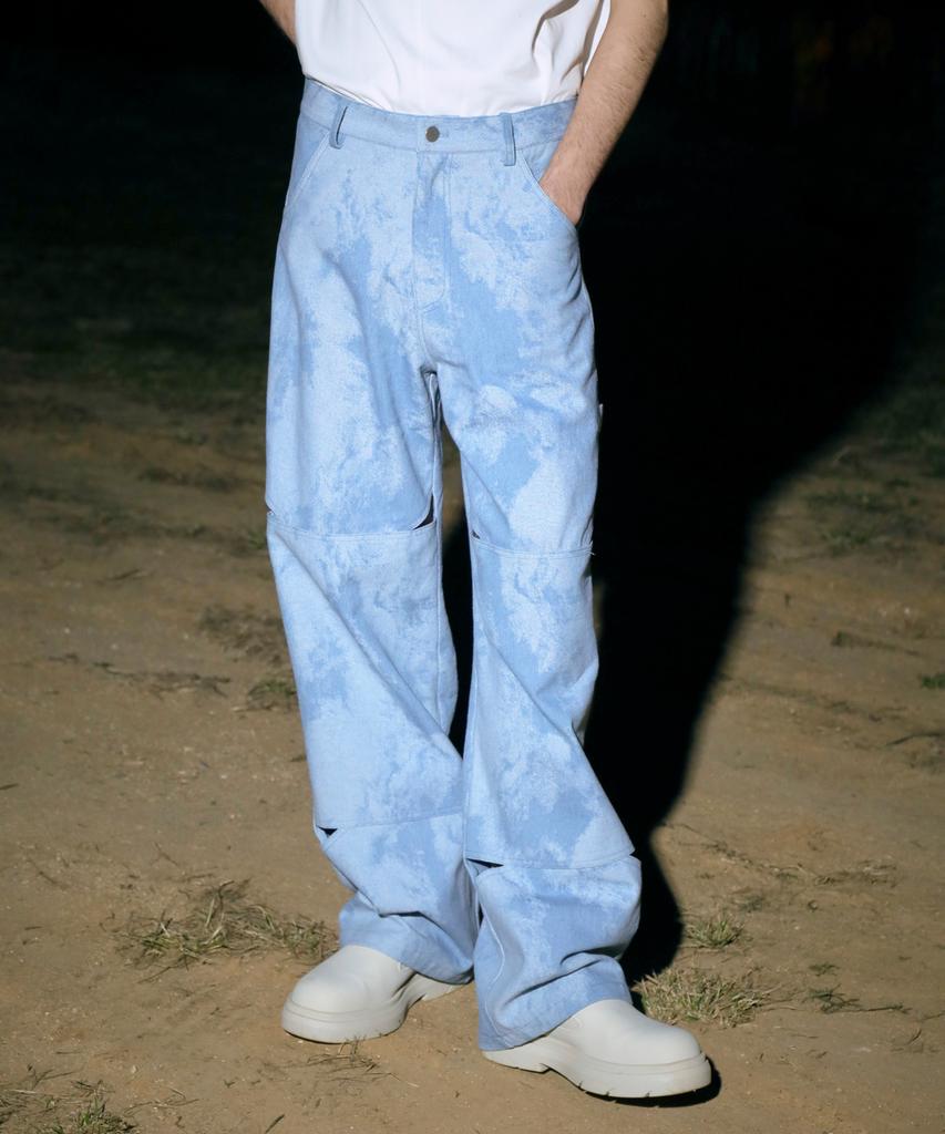 F8KE CHEMICAL CLUB Wolf Embroidered Cut Denim Jeans Light Blue