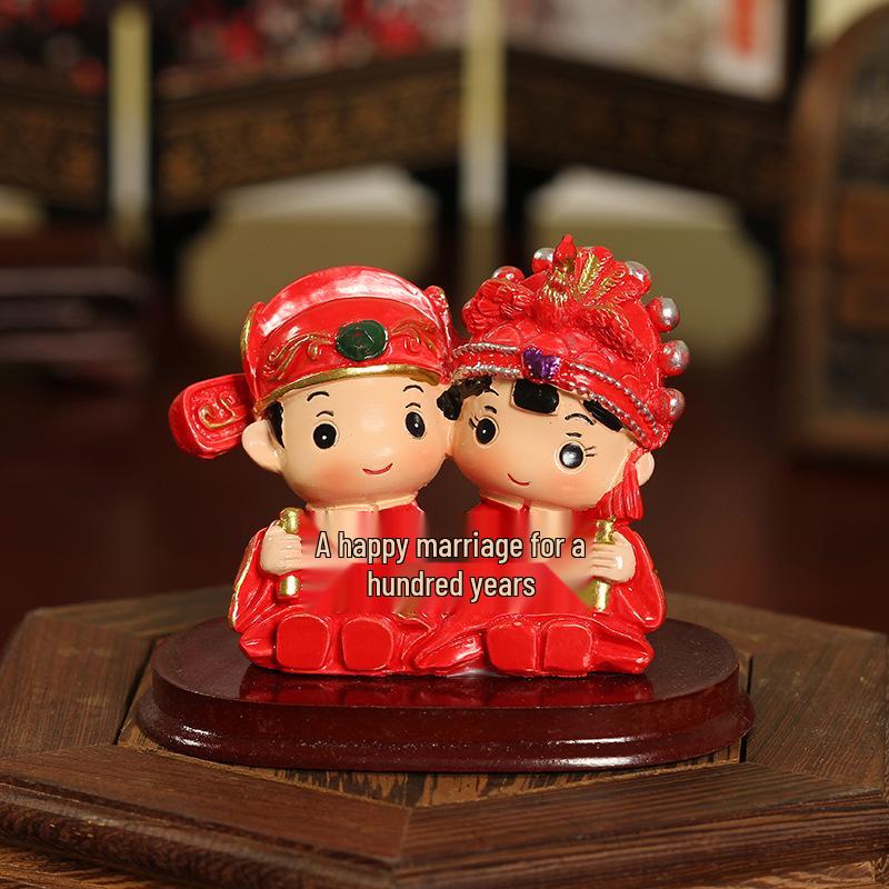 Chinese Style Wedding Couple Resin Dolls - Living Room Decorative Crafts & Gifts Approximately 8*5*7.5 CM