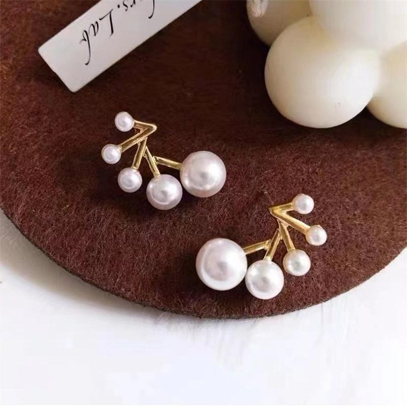 

New Pearl Branch Shape Stud Earrings Gold Color Metal Geometric Women s Small Earrings Irrgular Design Female Wedding Zircon