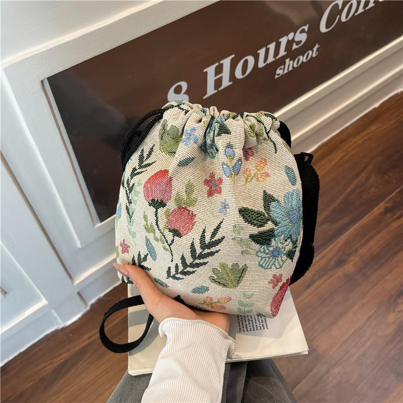 Casual Flowers Women Drawstring Shoulder Bags Lightweight Commuter Ladies Crossbody Bag Simple Girls Small Tote Handbags Clutch