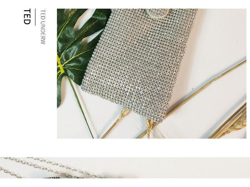 Женская мини-сумка-чехол на плечо со стразами 2025 года Модный вертикальный кошелек на цепочке серебряный 1340₽