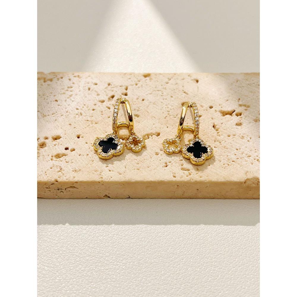 High-end Four-leaf Clover Earrings Fashionable Versatile and Luxurious for Everyday Wear