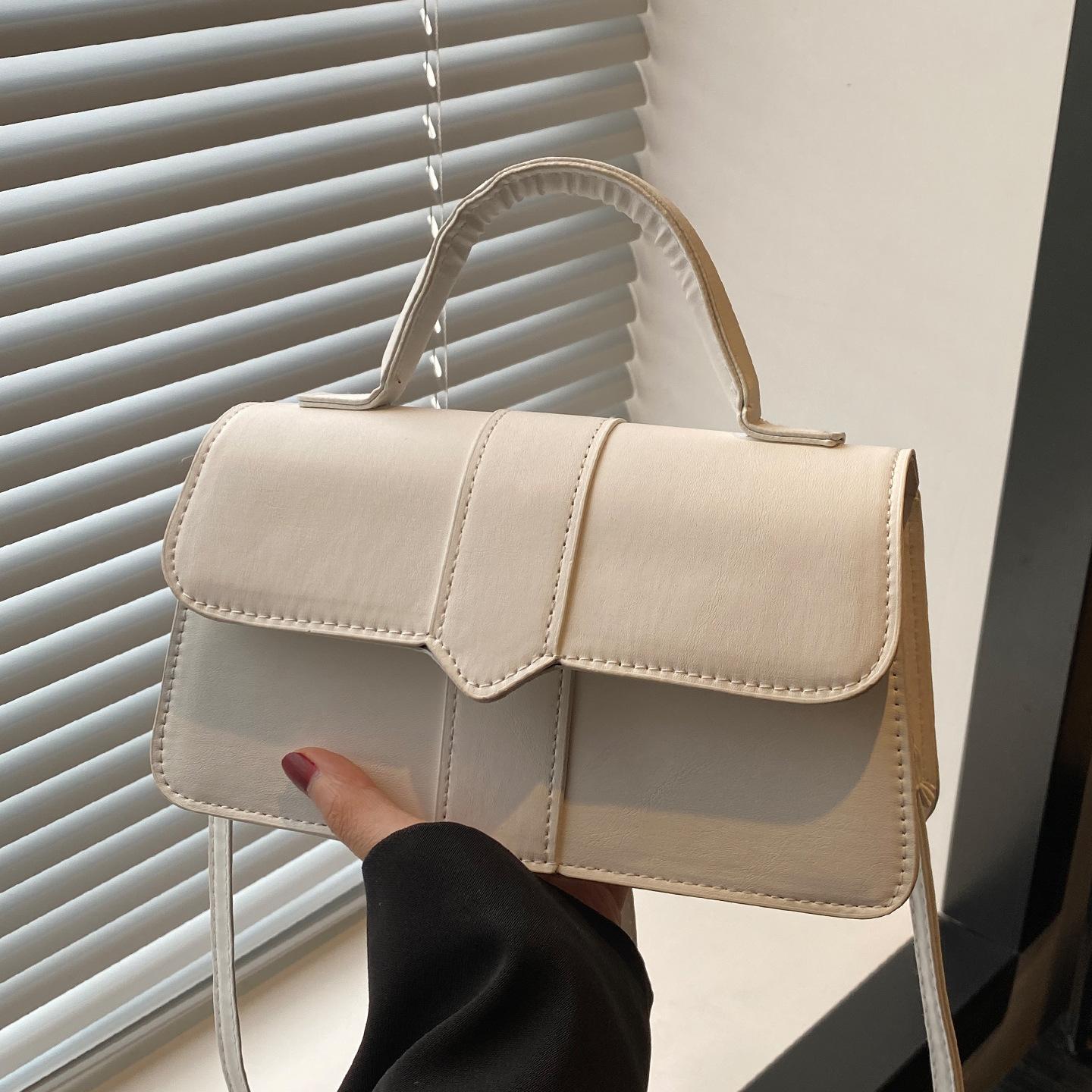 

2025 весна новая маленькая свежая простая маленькая квадратная сумка повседневная модная сумка через плечо модная сумочка косая сумка женская