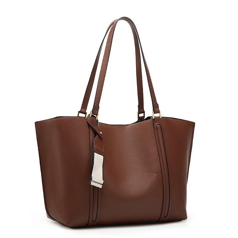 

A Niche Design Women s Handbag, Simple and Fashionable Tote Bag, Large-capacity Commuting Shopping Bag темно-коричневого кольору