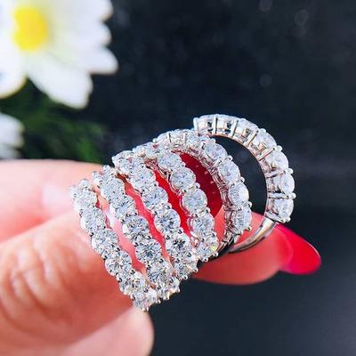 Göz kamaştırıcı kübik zirkonya yüzükler nişan parmak aksesuarları kadınlar için yüksek kaliteli gümüş renk bant yeni moda takı