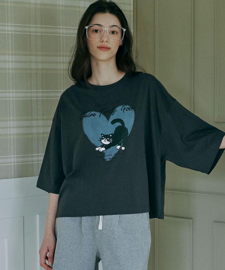 MALOUPE 5219 Heart Cat Graphic T-Shirt (Dark Gray)