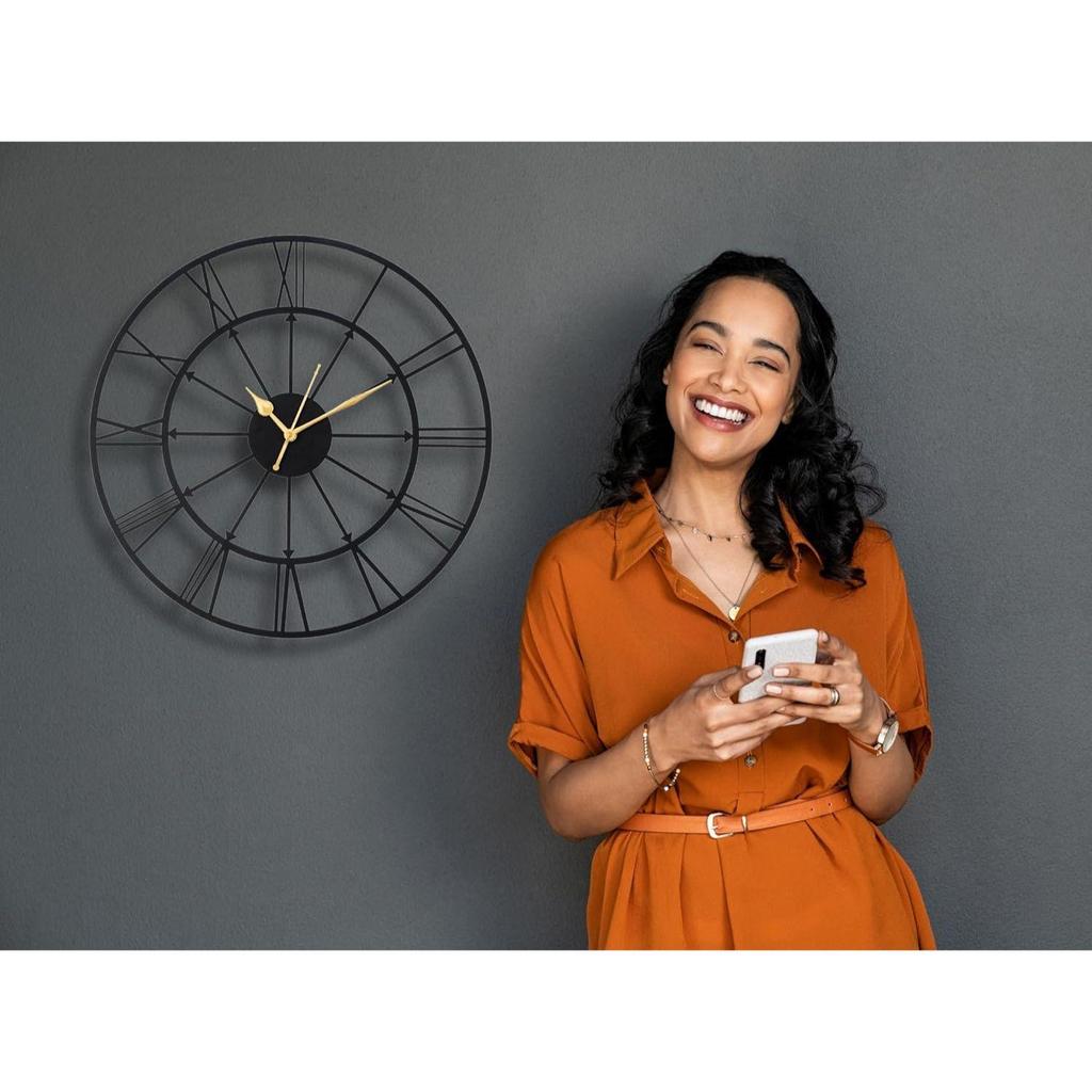 Luxurious Roman Modern Metallic Analog Wall Clock for Home, Office, Living Room, Bedroom, Kids Room and Kitchen (37 X 37 Cm) |