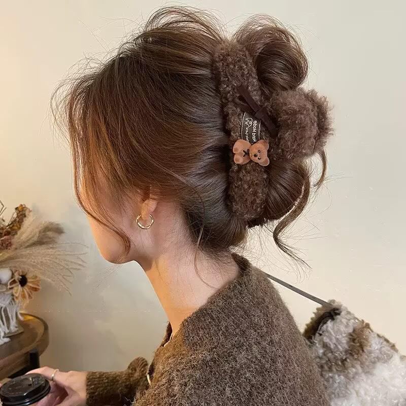 2025 Teddy Fleece Bear Heart Claw Clip: Women's Large Hair Bun Shark Hairpin for Autumn/Winter