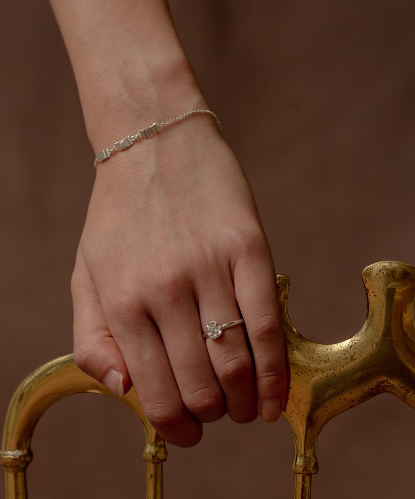 Fademine Petit Corsage Ring