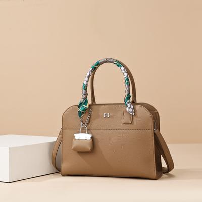 Summer New Retro Large-capacity Women's Shoulder Handbag Textured Messenger Bag Versatile Tote Bag