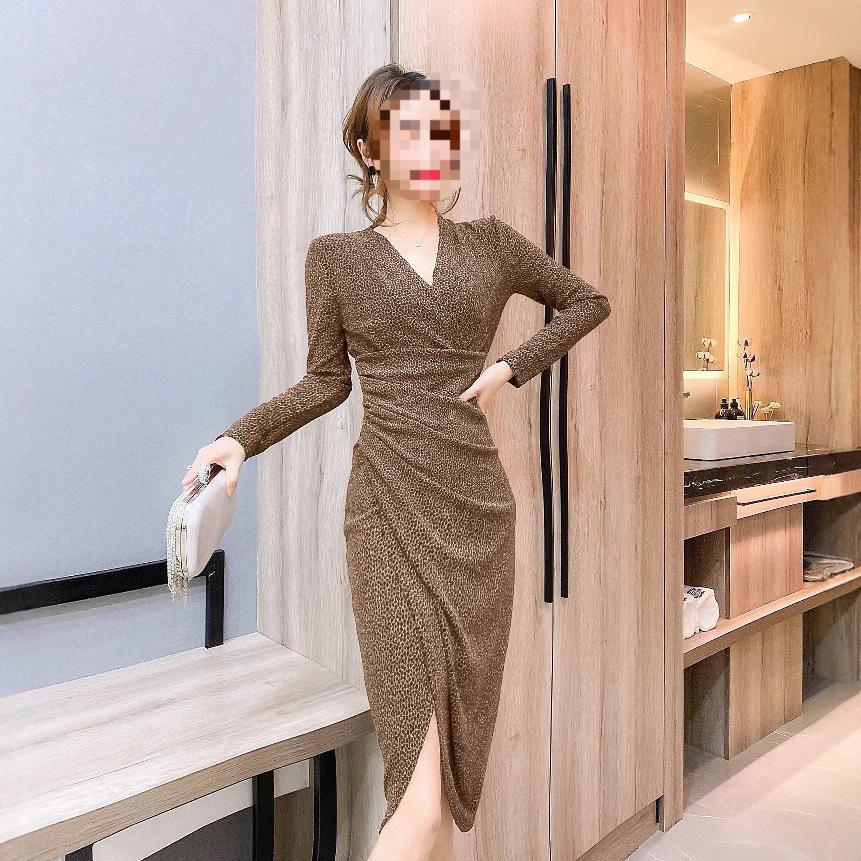 Elegantes frühlingshaft schickes Bodycon-Kleid mit überkreuztem Kragen & einzigartigem Schlitz