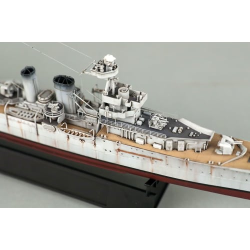 Trumpeter 1/350 Royal Navy Light Cruiser HMS Calcutta Plastic Model 05362