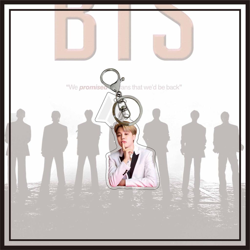 Portachiavi Acrilico BTS in Abito Bianco, Portachiavi con Foto dei Bangtan Boys, Ciondolo per Borsa Kpop ARMY e da Collezione(Jin / RM / Suga / Jimin / V / J-Hope / Jungkook)