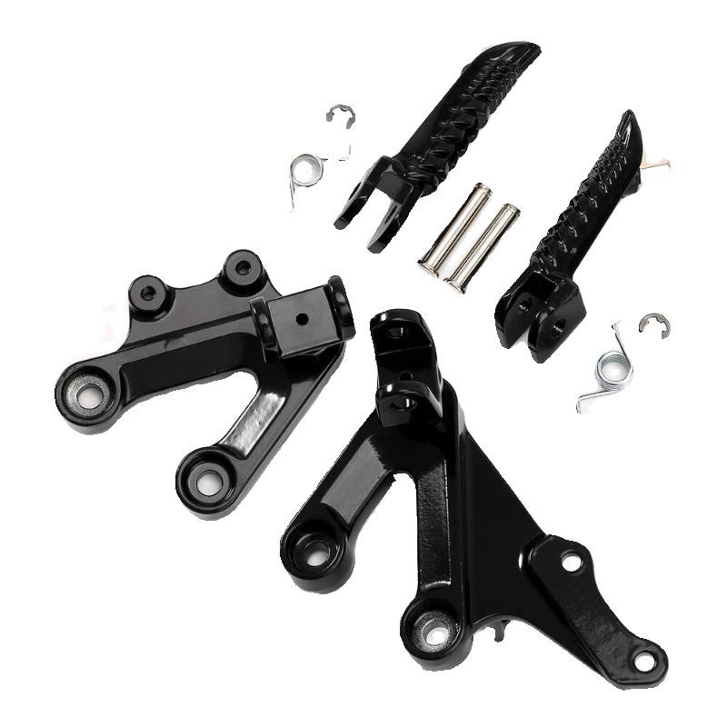 Suzuki GSXR1000 K3/K4 03-04 Front Footrest & Rear Triangle Bracket Assembly