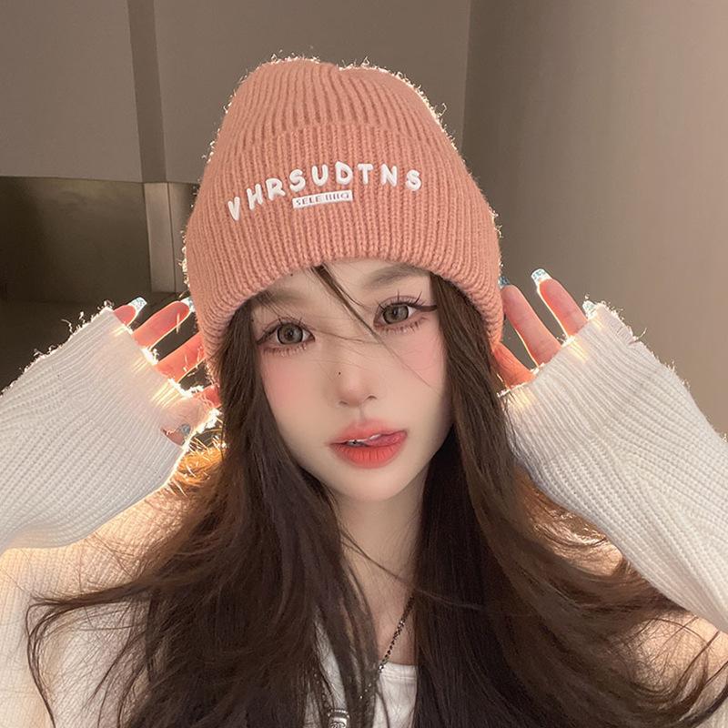 Women's Autumn and Winter New Korean Version of Versatile Treasure Warm Letter Knitted Hat Student Face Small Fashion Hat Women