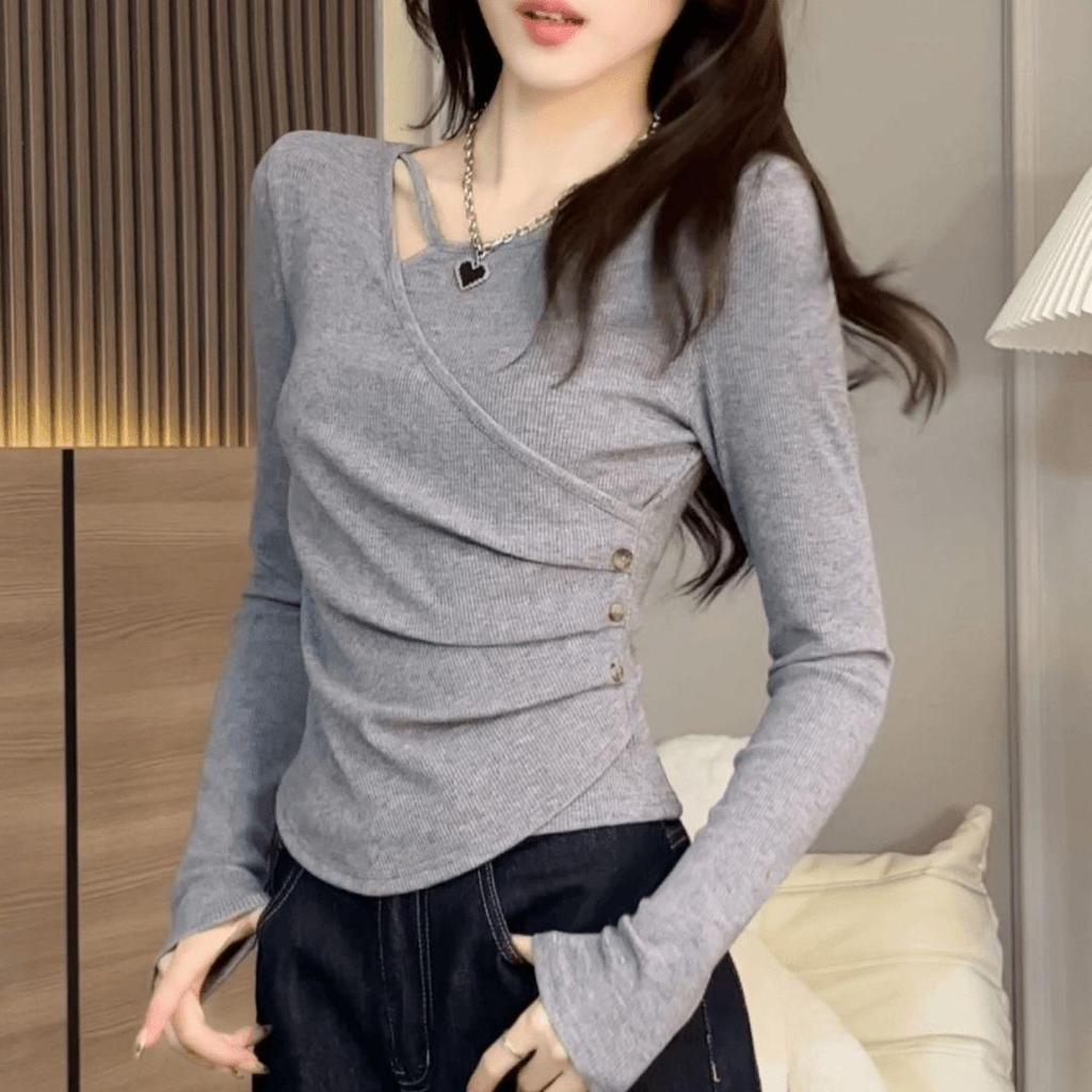 Fashionable V-neck Long-Sleeve Top for Women - Slimming & Flattering, Large Size, Autumn/Winter