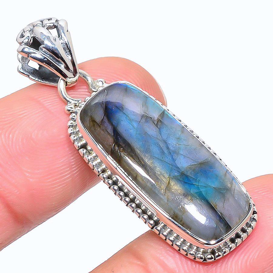 

Natural Labradorite Gemstone 925 Solid Sterling Silver Gift Pendant 1.77 y1r52
