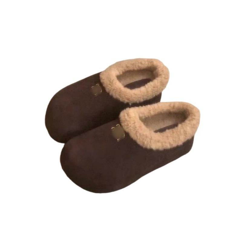 Women Wear Thick-soled, Fleece Shoes on The Outside in A Half-slipper Style. Lazy People Wear One-foot Shoes