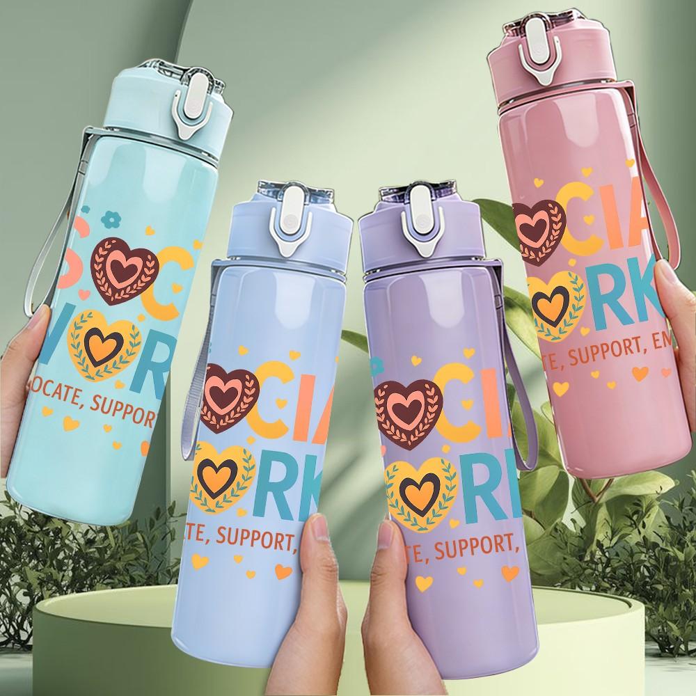 1PC Social Worker Heart Color Letter 750ml Color Plastic Sports Water Bottle Leakproof Flip Straw Lid Suitable for Sports Office Home Use
