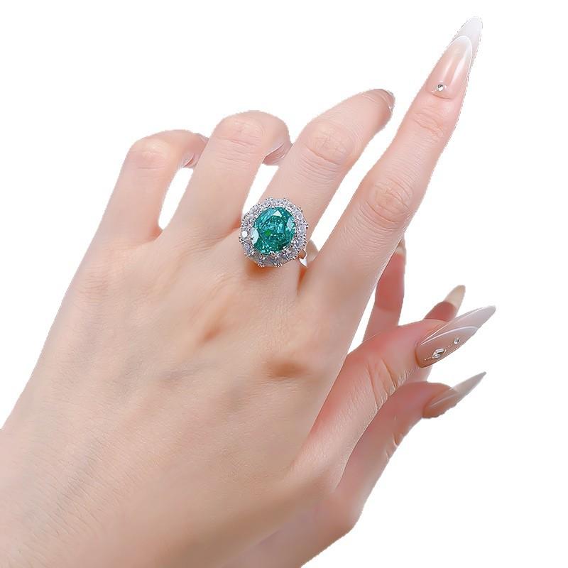 Luxury Set With Diamonds 10 * 12 Pa Green Background Ice Flower Ring Female Rich Woman