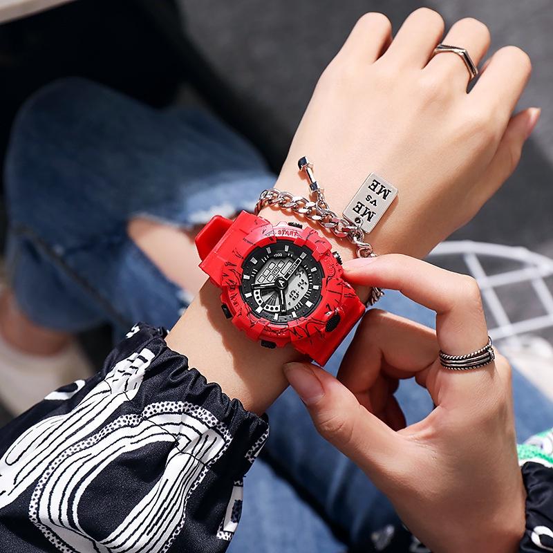 Trendy Cartoon Naruto Fan Style Watch For Teens Waterproof Electronic Movement 37mm Square Dial
