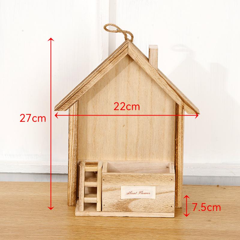 Kreativer Hängeblumenkorb aus Holz für Wohnzimmerdekoration