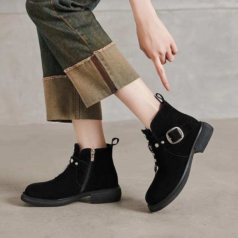 Fashion Ankle Flats Women Suede Fashion Boots New 2025 Trend Belt Buckle Designer Retro Goth Gladiator Boots Winter Women Shoes Mujer
