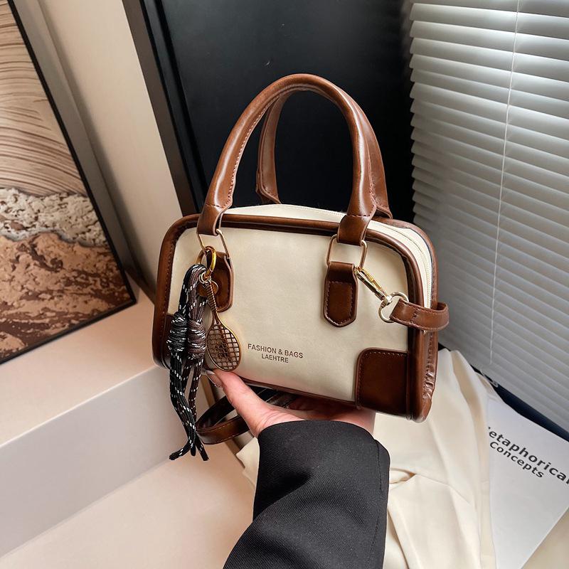 

Retro Minimalist Small Square Crossbody Bag Spring Summer New Handheld Women s Fashion Versatile Quality Handbag KTB 22x8x14cm