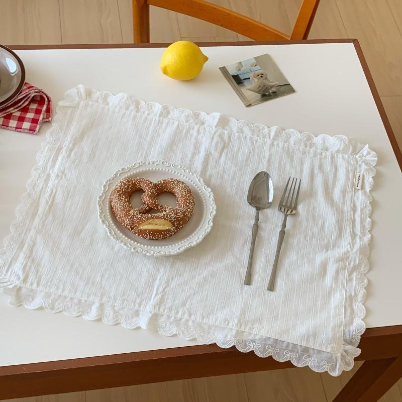 Korean Style Soft Flounced Lace Ruffle Placemats Non-Slip Dustproof Table Pads for Living Room Tea Table Decor