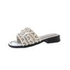 Soft-bottomed Pearl Xiaoxiangfeng Sandals Are Versatile 2025 Summer New Beach Season Thick-bottomed Slippers for Women's High-end Wear