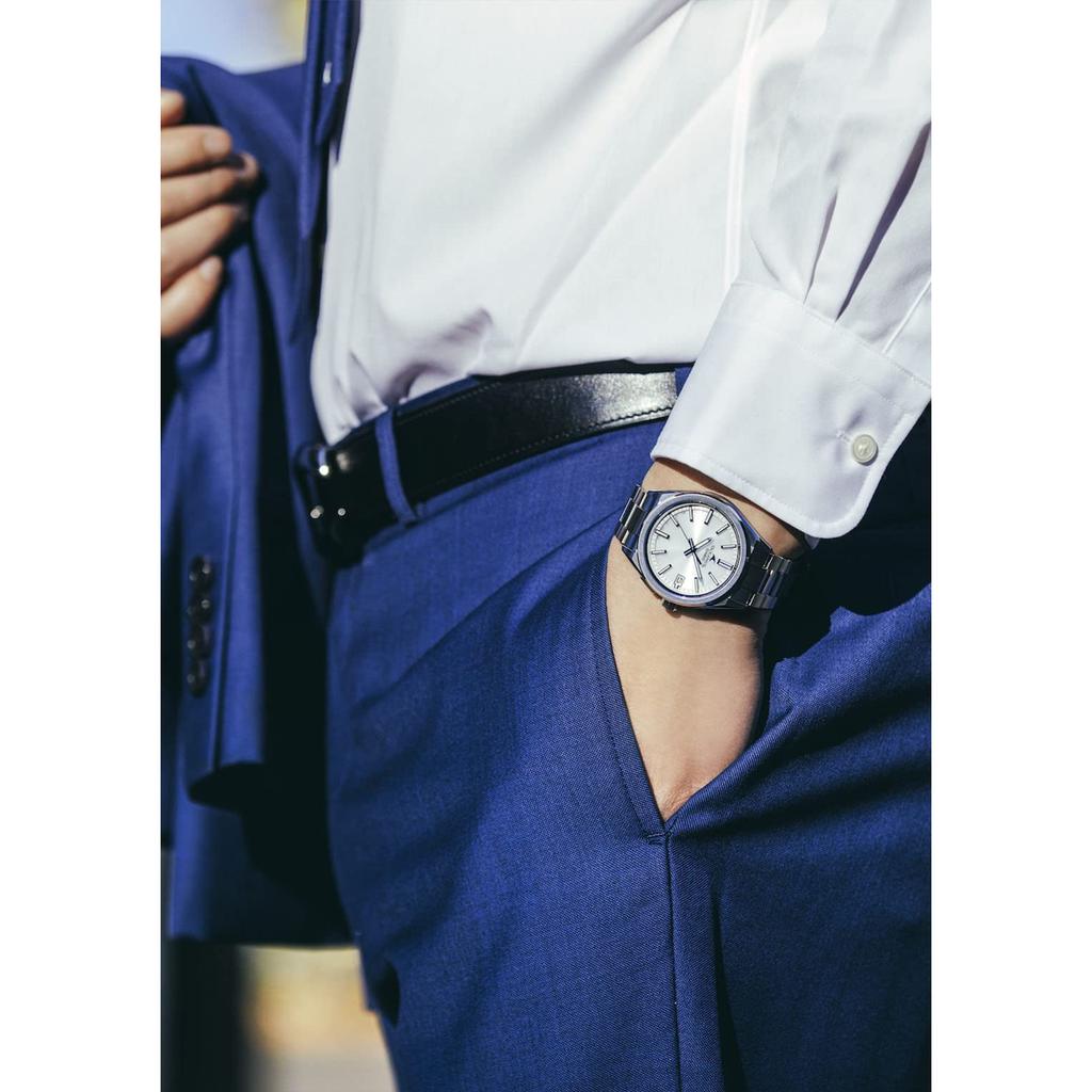 Casio OCEANUS Men's White Watch Bluetooth Solar Radio Wave Sapphire Glass Japan Made OCW-T200S-7AJF