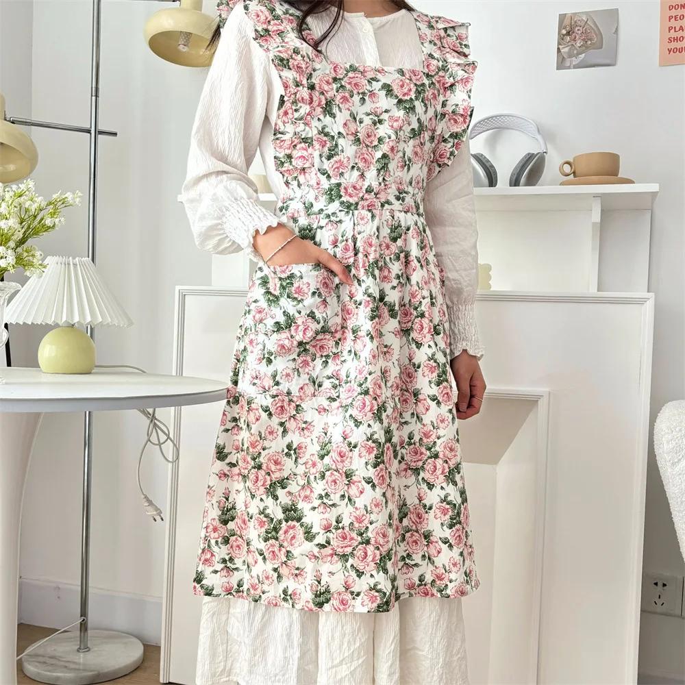 

Романтичный фартук с принтом роз, оборкой по краю и завязками, ручной работы, цветочная рабочая одежда, женский фартук для уборки дома OneSize